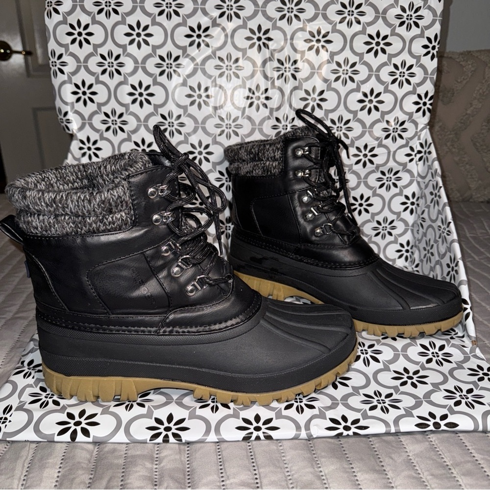 Tommy Hilfiger women’s black winter snow boots black with knit lining sz 10